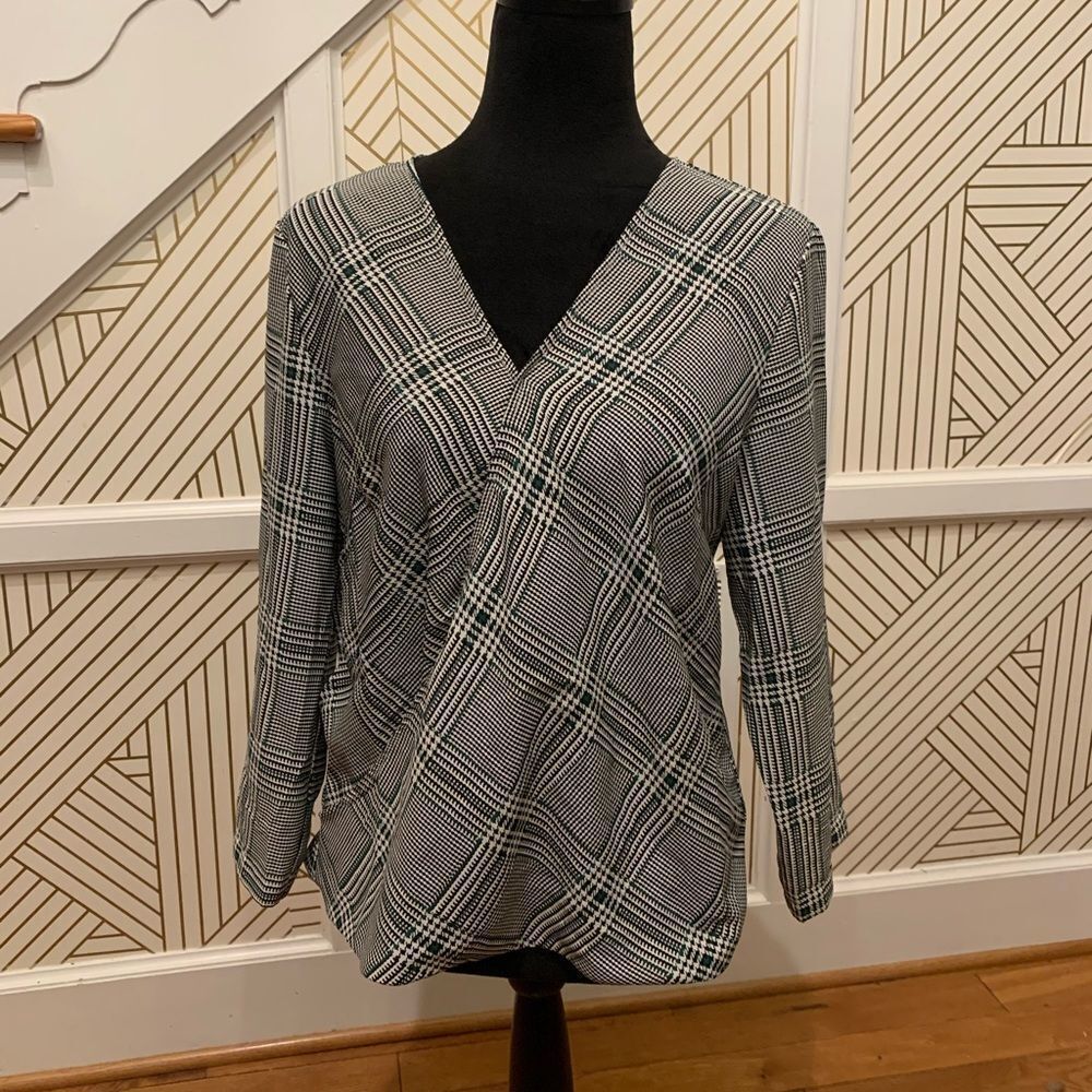 W5 Checkered Blouse - Picture 2 of 4